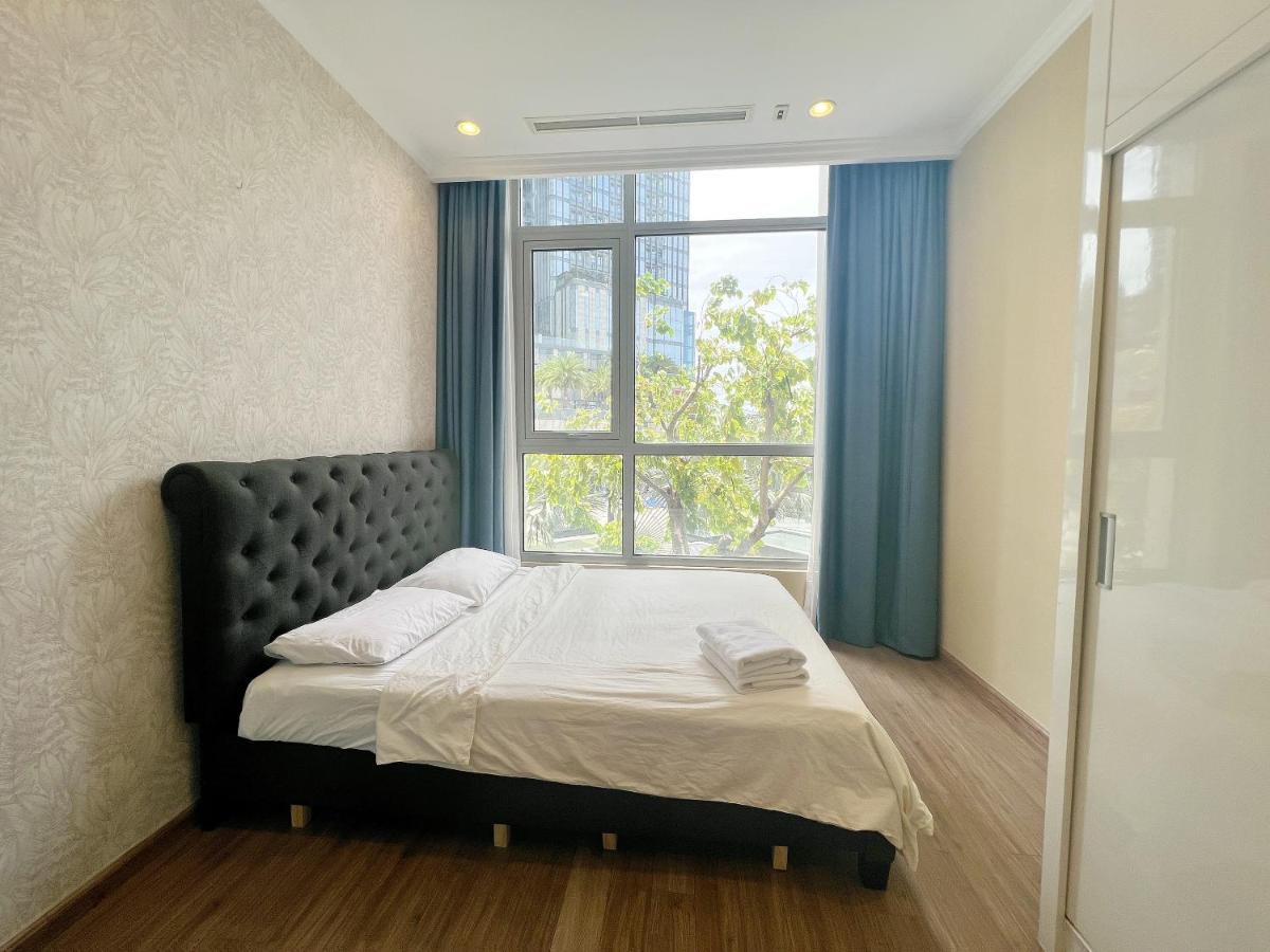 Vinhomes Landmark 81 - Luxstay Condotel Хошимин Экстерьер фото
